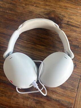 Skullcandy White Over-Ear Wireless Headphones with USB-C